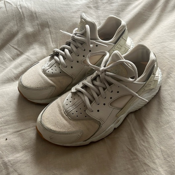 Nike Air Huarache - Picture 1 of 3